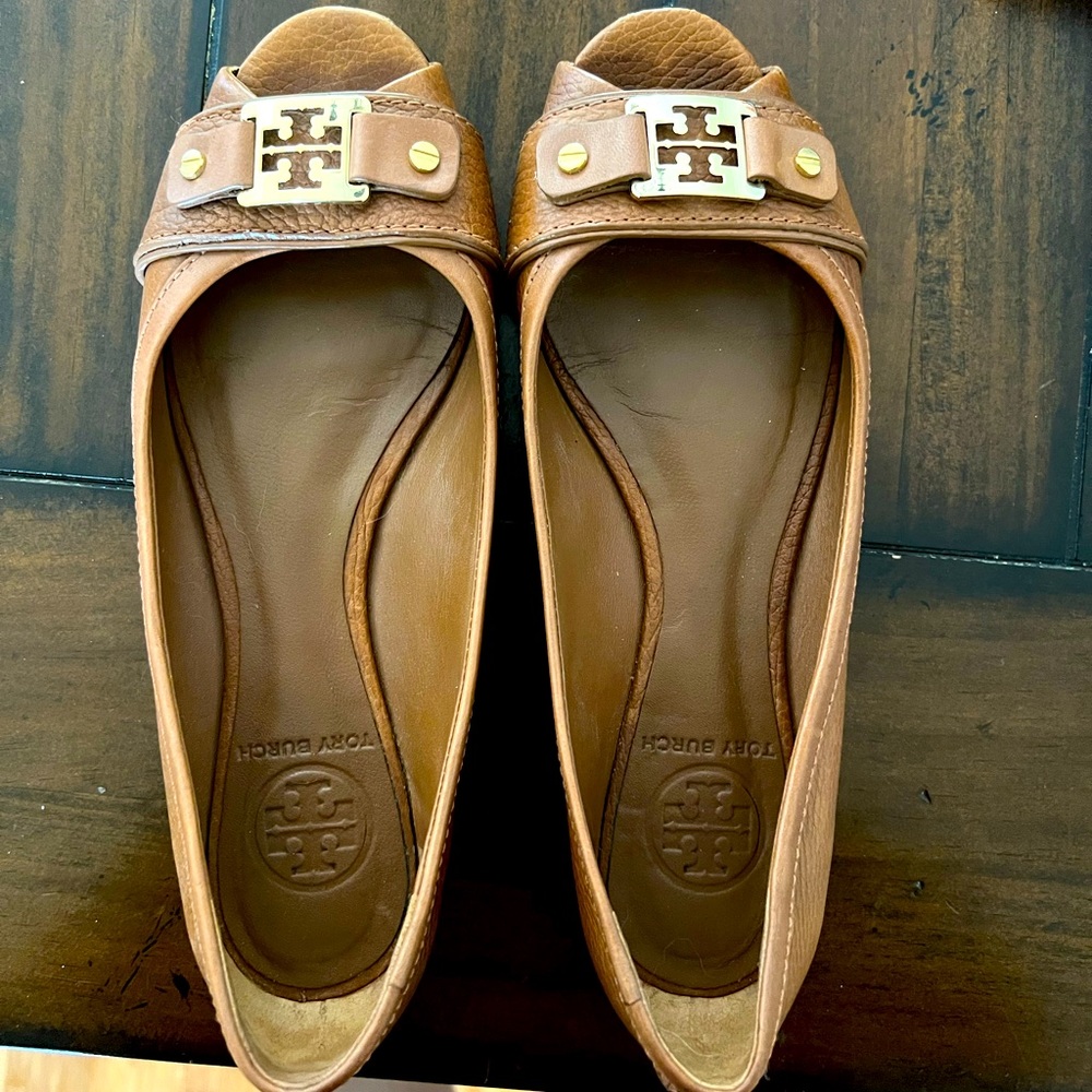 Tori Burch Flats Tan Size 7